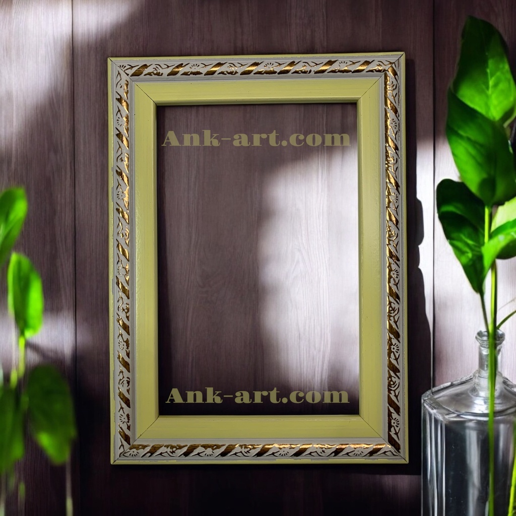 Рамка-073 "Жовто-бiла з золотим вiзерунком". Середнiй (ПШ) профіль 22 мм. (Картон без ніжки з підвісами, 9х13)