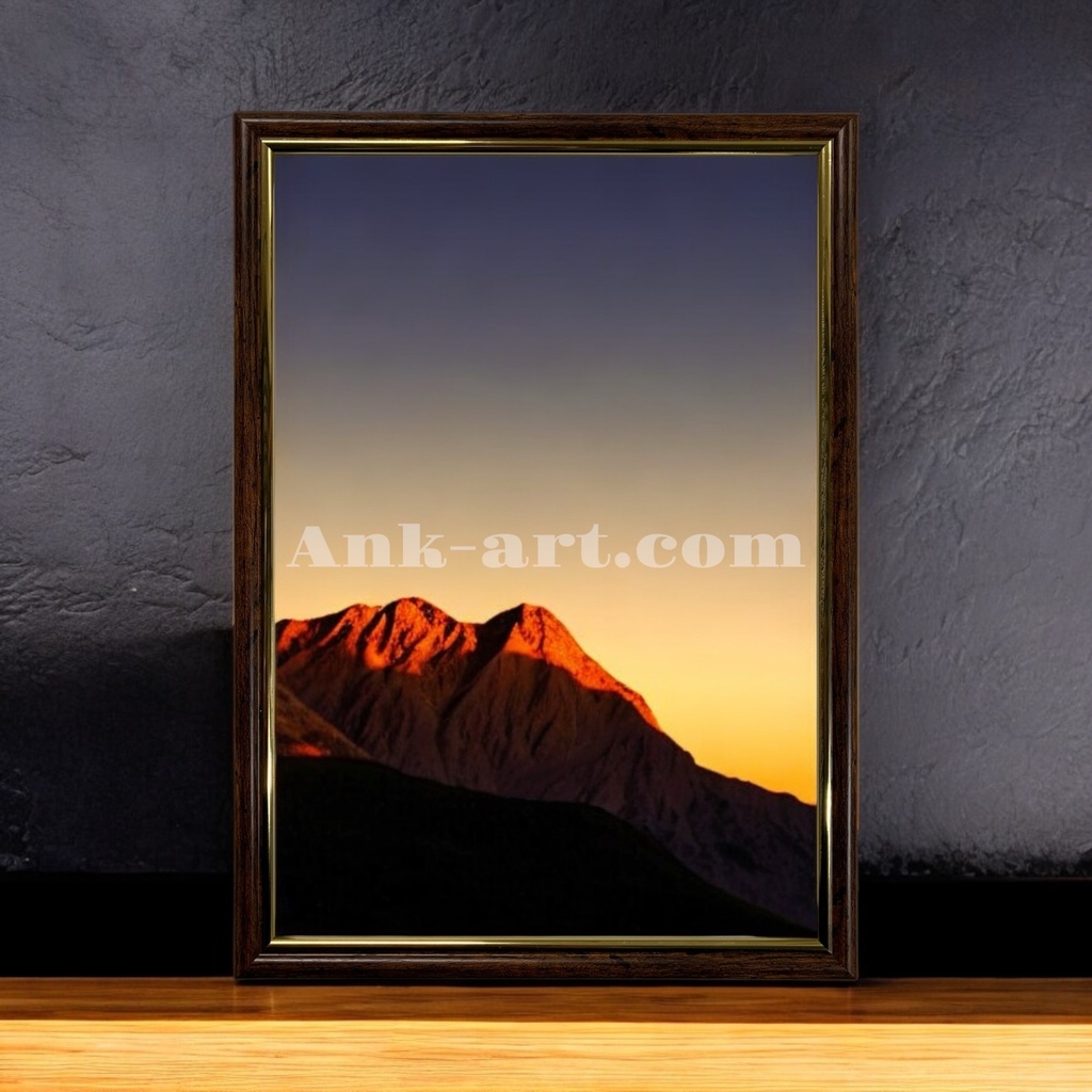 Рамка-011-1 "Коричневе дерево з золотим кантом". Вузький (У) профіль 15 мм. (Картон без ніжки з підвісами, 9х13)